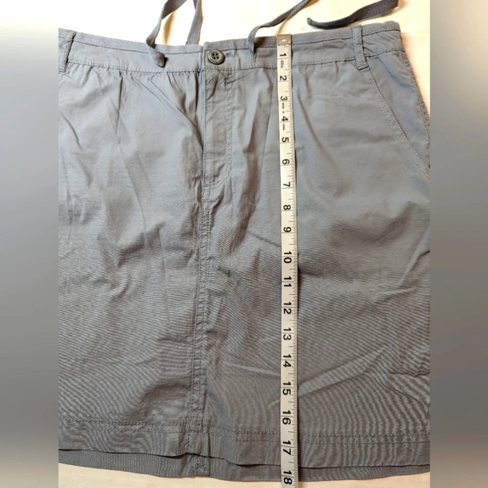 Ladies Eddie Bauer Grey Chino Skirt Size 8